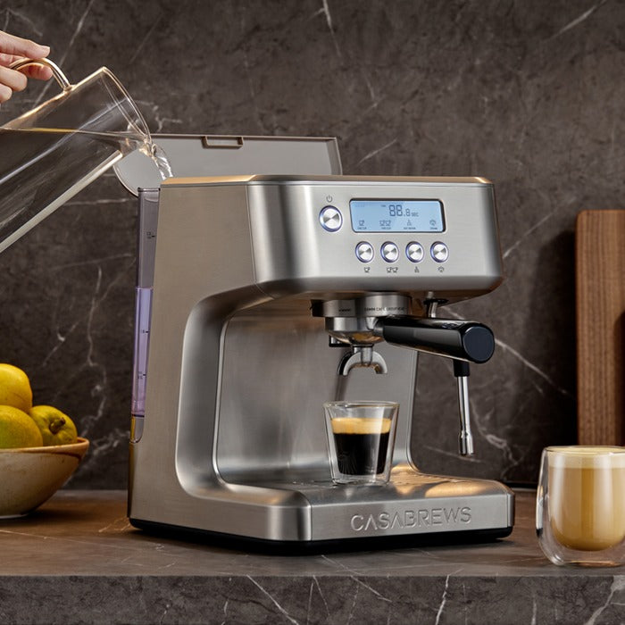 Cafetera CASABREWS ULTRA 20 bares de presión, con pantalla LCD.