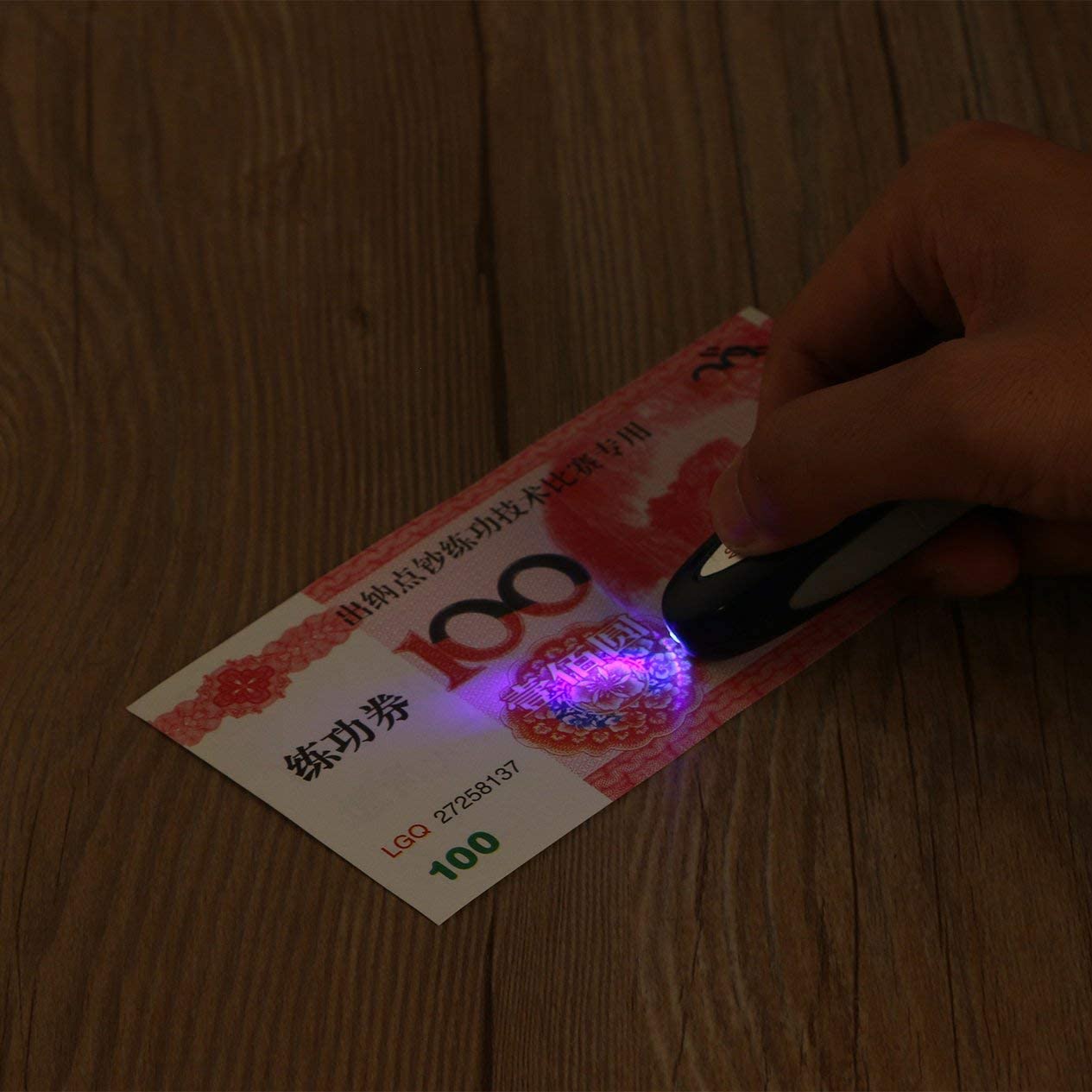 UproMax Detector de dinero portátil Upromax 2 en 1, minidetector de billetes falsos, comprobador de billetes, luz ultravioleta magnética, para dólares, euros