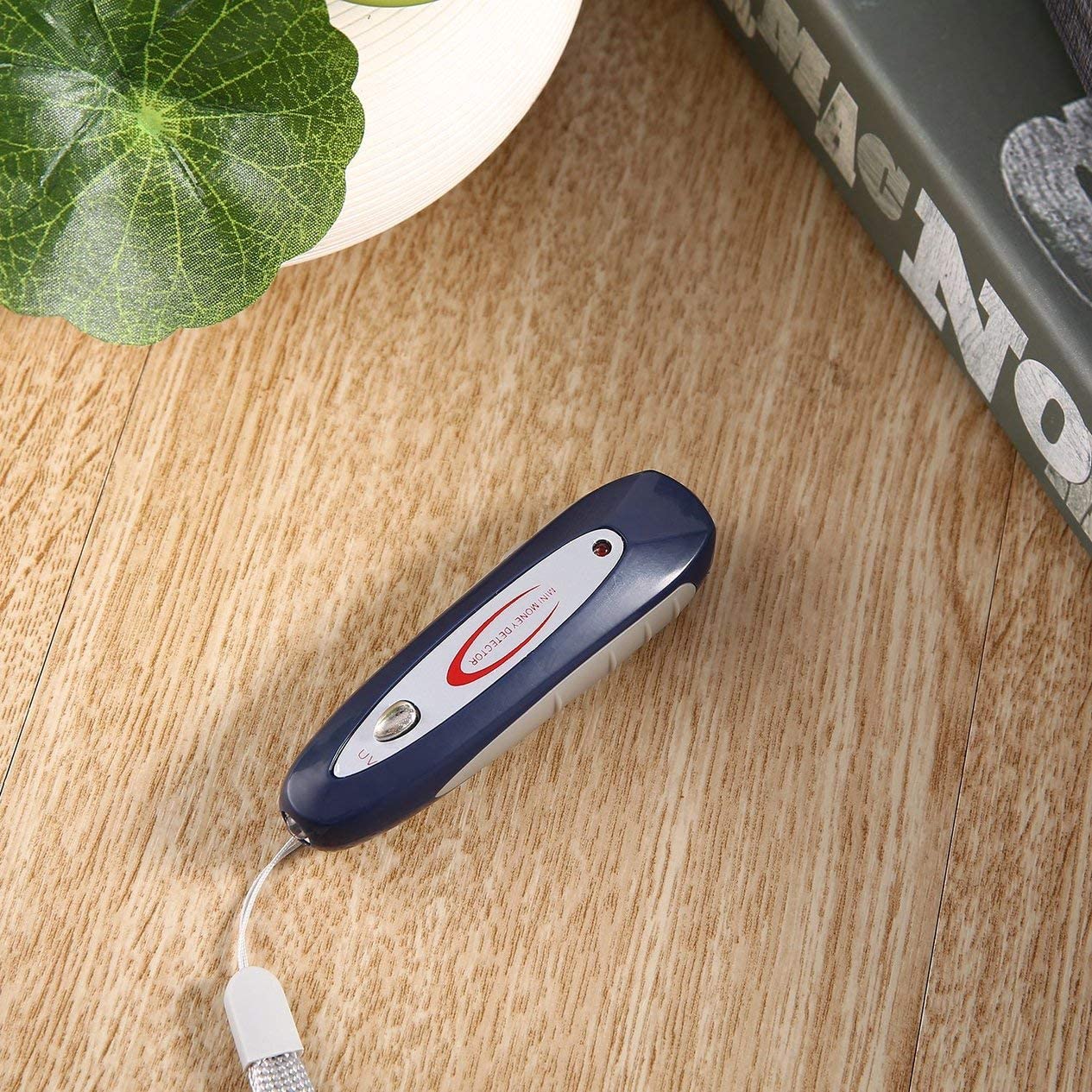UproMax Detector de dinero portátil Upromax 2 en 1, minidetector de billetes falsos, comprobador de billetes, luz ultravioleta magnética, para dólares, euros